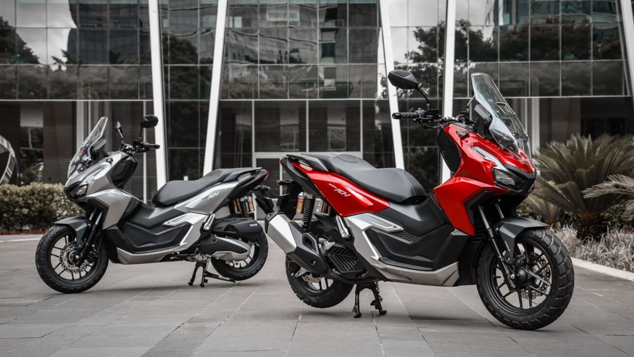Conheça a Honda ADV 160: scooter com motor 160 cc, autonomia de até 40 km/l, freios ABS, painel digital e 3 anos de garantia.