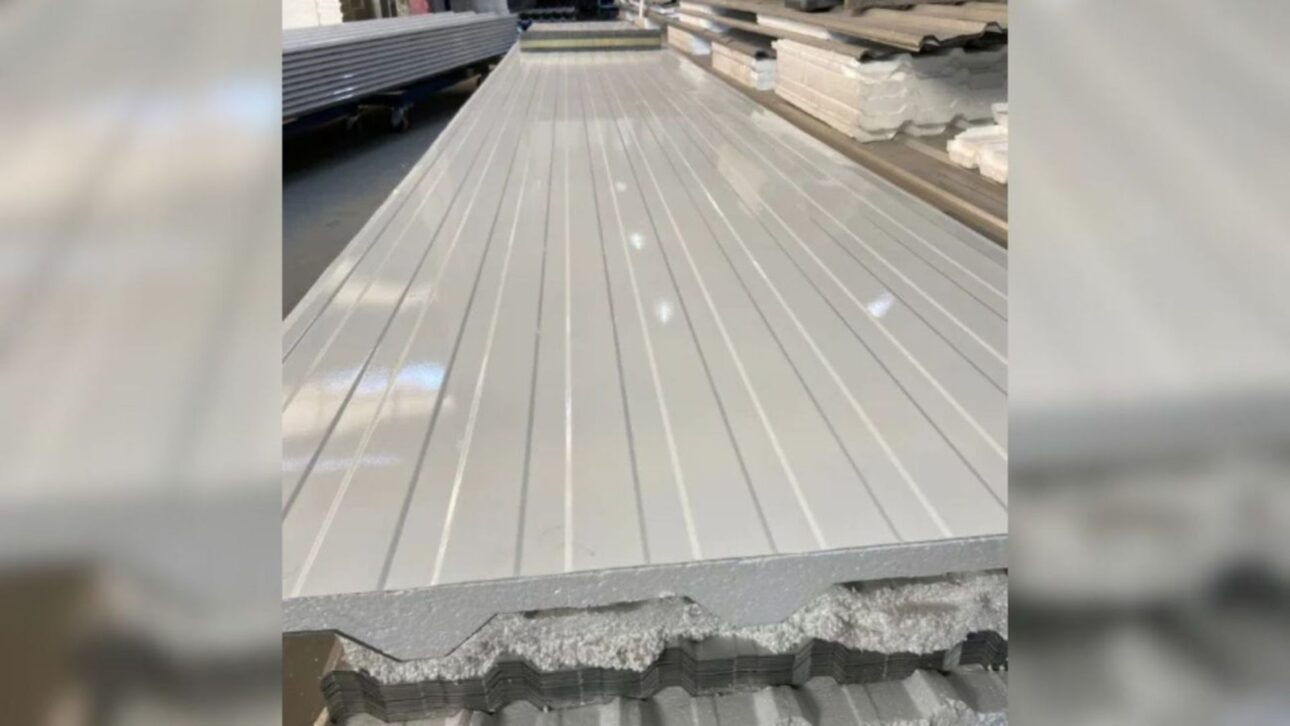 Descubra como a telha sanduíche pode deixar sua casa até 24 °C mais fresca, economizar energia e transformar a cobertura de sua obra.