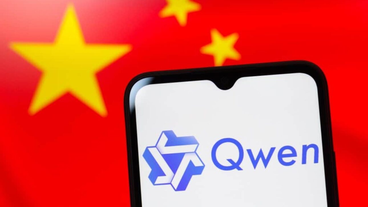 Óculos inteligentes da Alibaba terão recursos avançados do Qwen, modelo de linguagem da empresa (Imagem: jackpress / Shutterstock.com)
