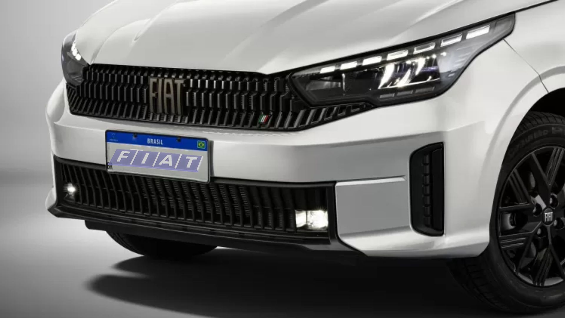 Novo carro da Fiat substituto do Siena no Brasil tem consumo de 14 km/l, câmbio CVT, motor 1.3 e porta-malas de 525 L. Conheça o Fiat Cronos 2026