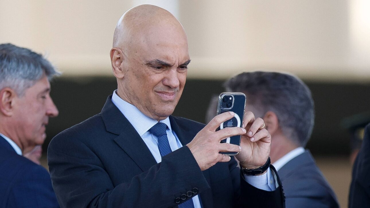 Alexandre de Moraes sofre sanções inéditas dos EUA sob a Lei Magnitsky, podendo perder acesso a redes sociais, cartões e serviços internacionais.