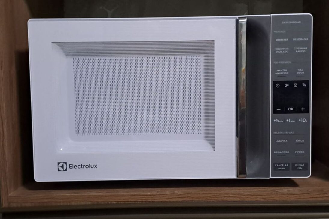 Micro-ondas barato: 6 modelos bons e acessíveis para sua cozinha em 2025