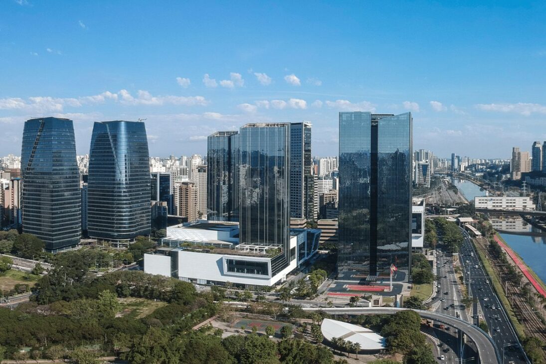 Não é só Faria Lima: os 5 bairros com o metro quadrado mais caro do Brasil