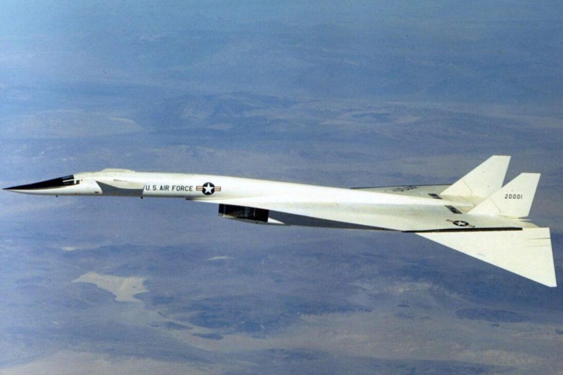 O fim do Valkyrie: por que os EUA abandonaram o bombardeiro mais veloz do mundo?