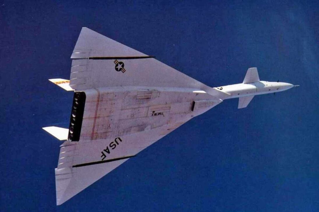 O fim do Valkyrie: por que os EUA abandonaram o bombardeiro mais veloz do mundo?