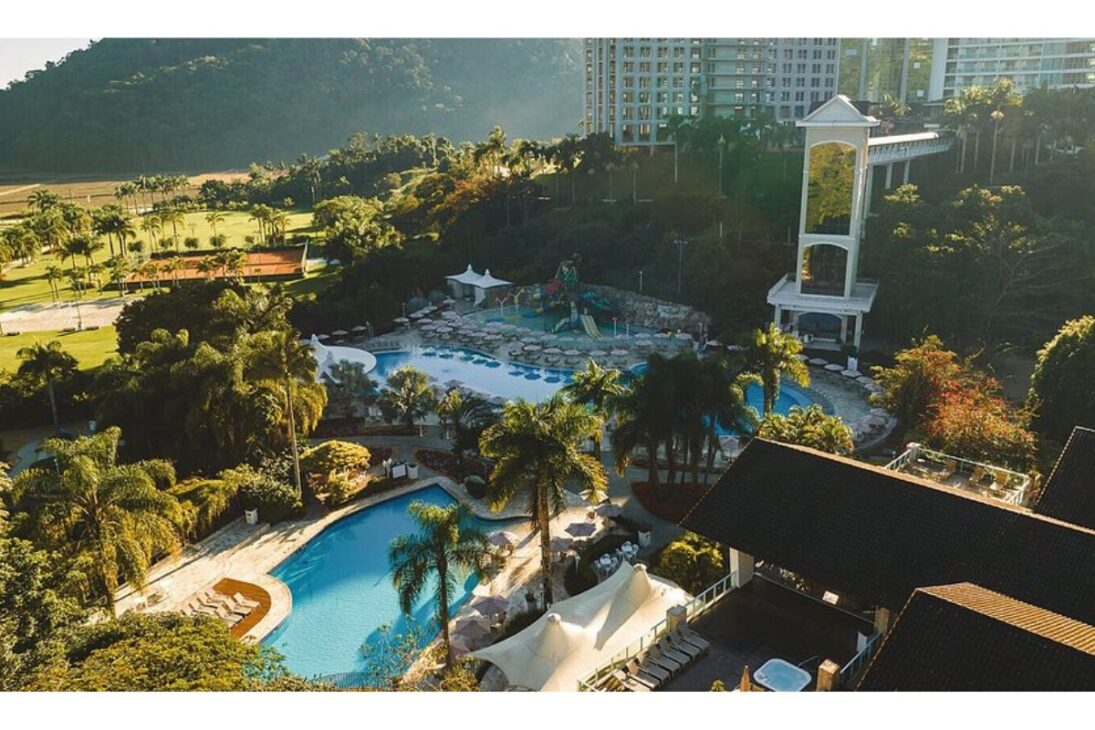 O maior hotel fazenda do Brasil tem 300 hectares de área e mais de 200 espécies de pássaros catalogadas