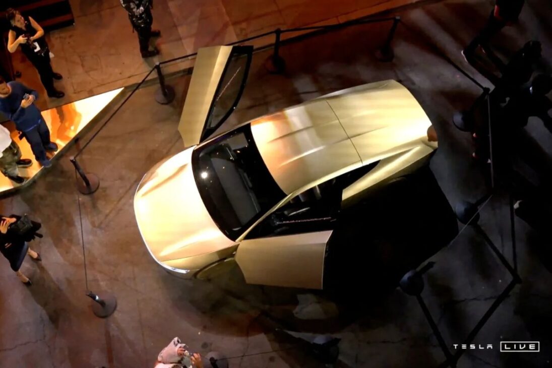 O novo negócio do Elon Musk promete um lucro de até US$ 30 mil por ano para qualquer pessoa com um carro que trabalha sozinho como táxi