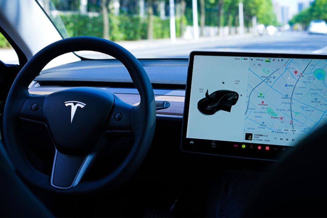 O novo negócio do Elon Musk promete um lucro de até US$ 30 mil por ano para qualquer pessoa com um carro que trabalha sozinho como táxi
