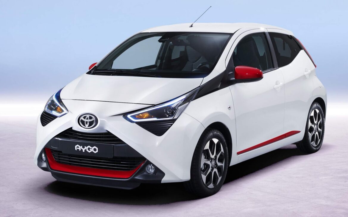 Toyota transforma seu menor carro em um mini SUV robusto e confiável que faz 22 km/L — novo visual atrai quem quer praticidade e estilo sem abrir mão da economia