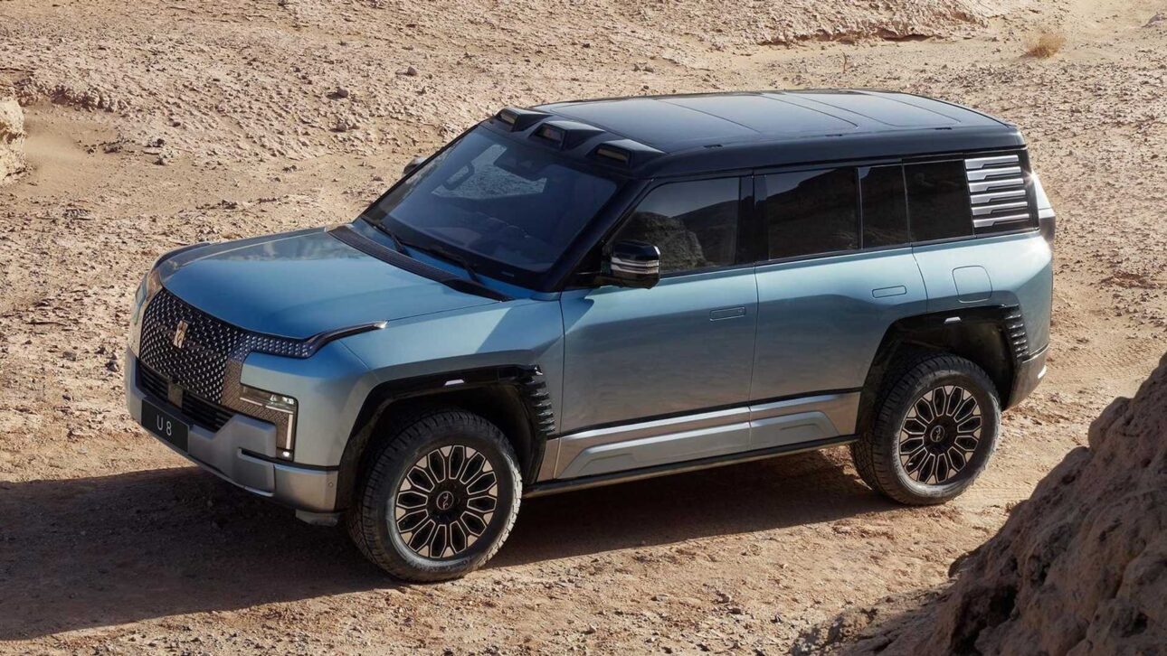 Saiba mais sobre os modelos Yangwang U8 e U9, que prometem redefinir os conceito de luxo e velocidade em veículos elétricos.