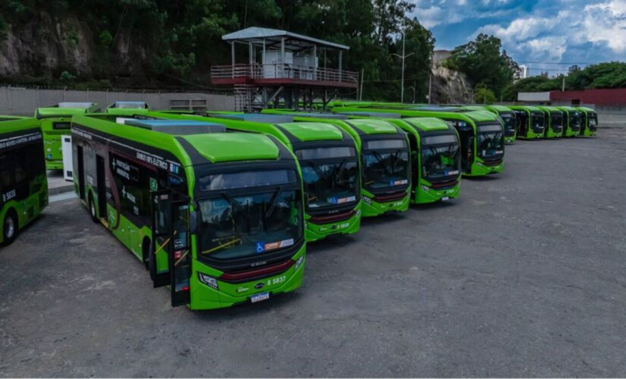 Ônibus 100% elétricos da BYD chegam a São Paulo