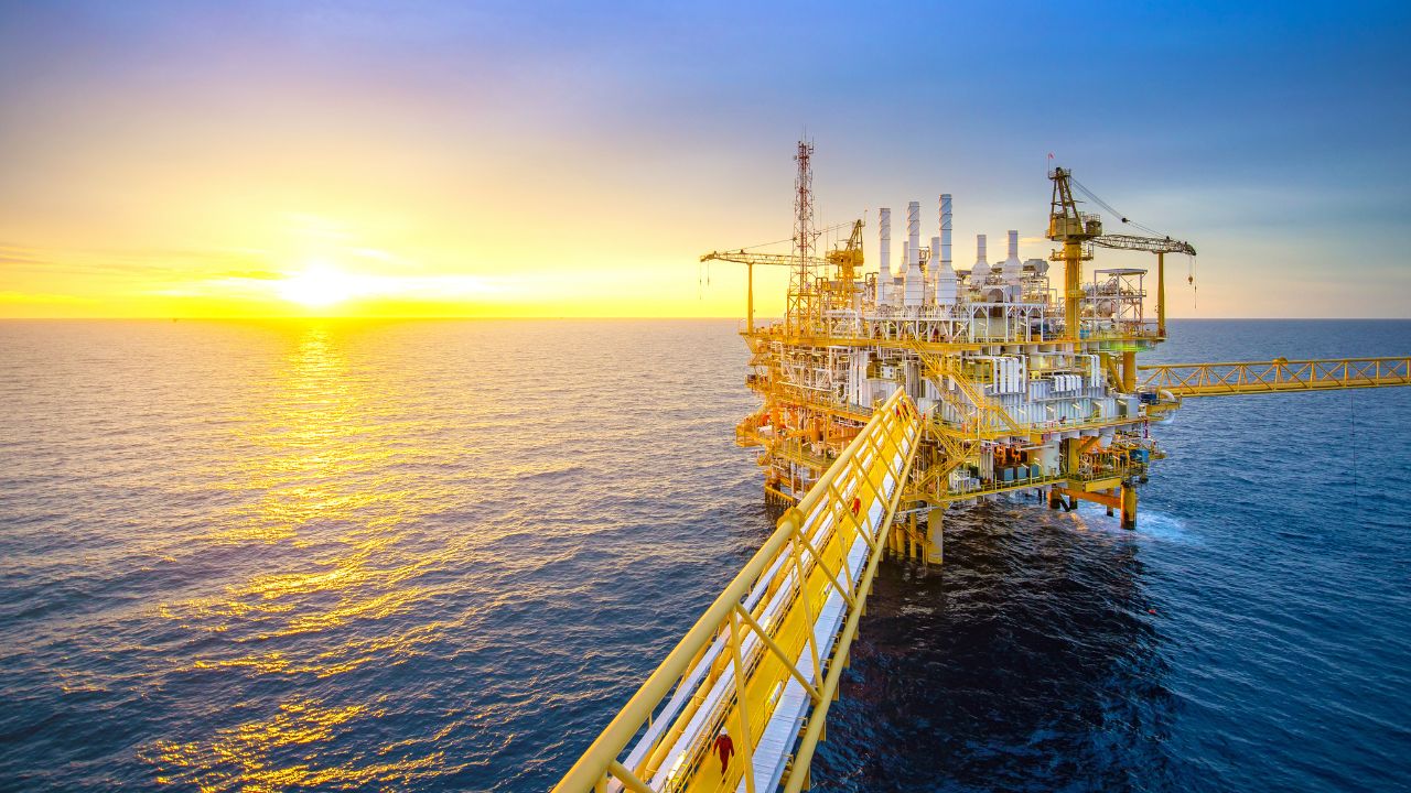 O setor de petróleo e gás brasileiro foi isento da tarifa de 50% pelos EUA. IBP comemora a decisão, que preserva exportações e reforça a parceria estratégica entre os países.