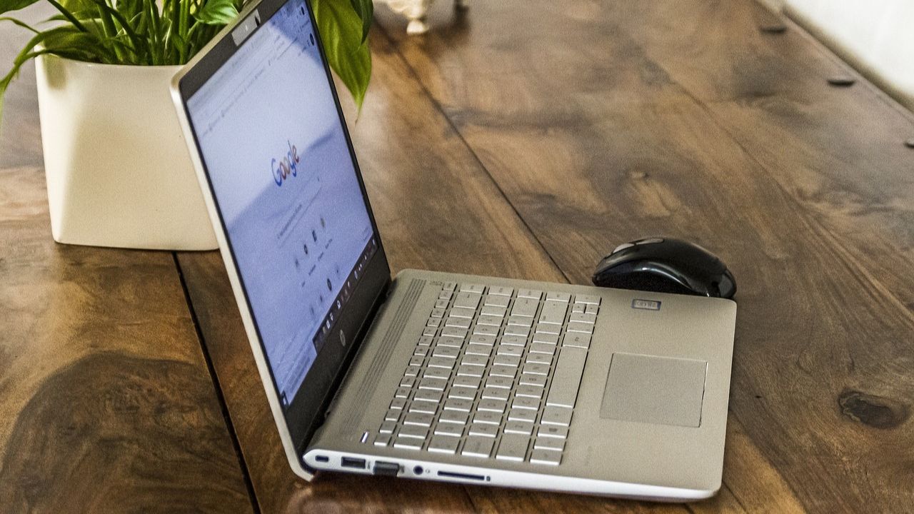4 carreiras home office explodem no mercado digital e pagam salários de até R$ 6 mil sem exigir faculdade