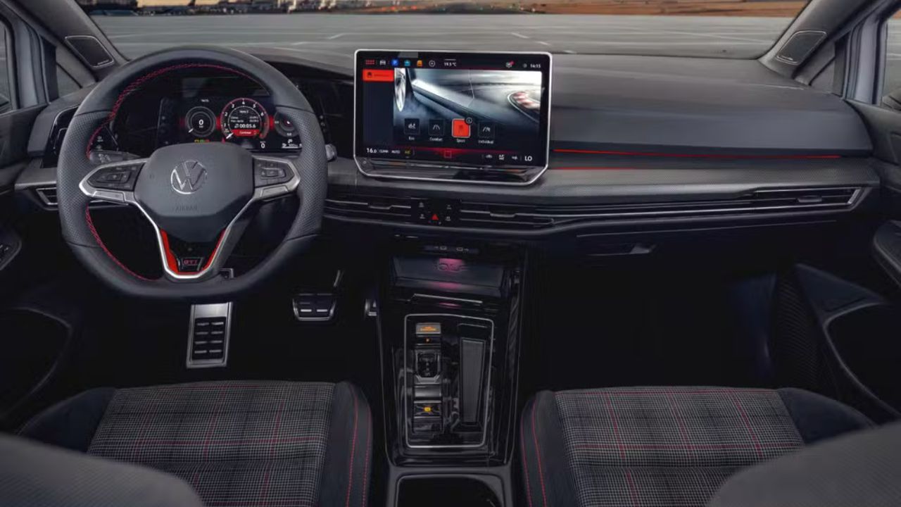 Interna Golf GTi. Imagem: Divulgação
