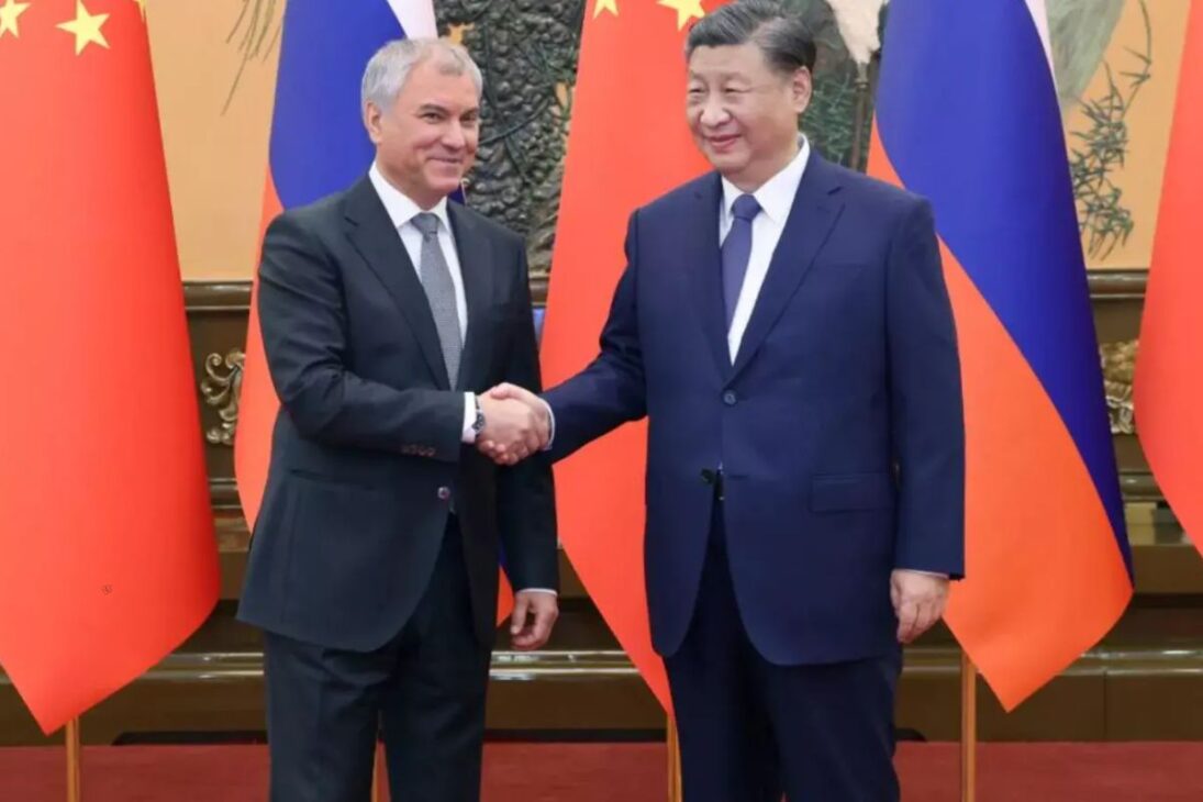A reunião não foi apenas diplomática: foi um ensaio público da China e da Rússia para assumir juntas a liderança da nova ordem mundial multipolar