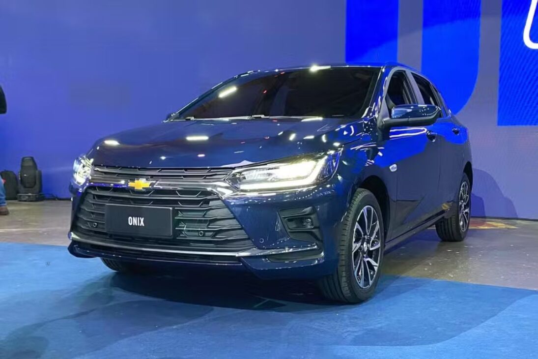 Chevrolet aposta em correia em banho de óleo no Onix Premier 2026 e cobra manutenção precisa a cada 10 mil km