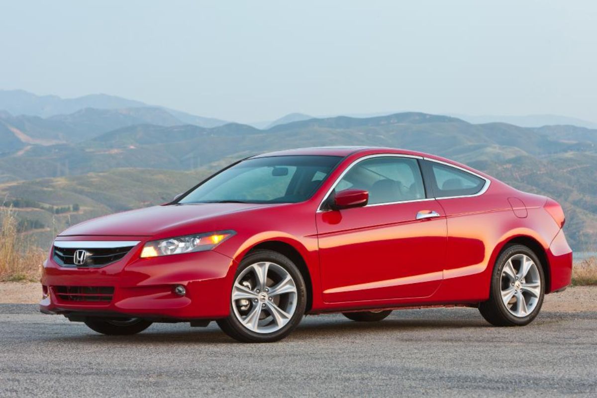 5 carros da Honda entregam versatilidade, espaço e potência com valores abaixo de rivais diretos no mercado de usados