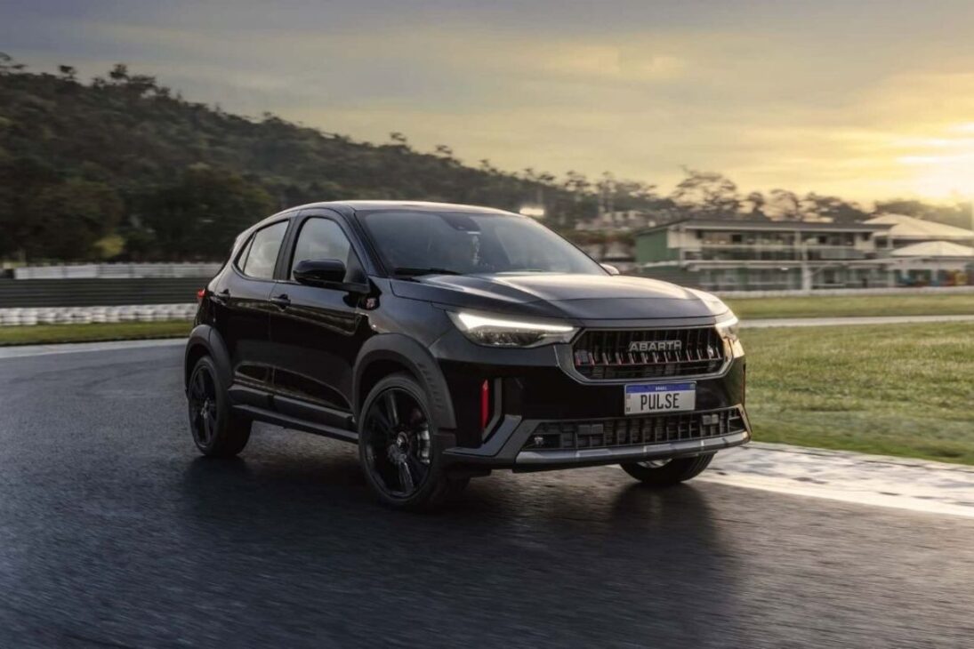 Fiat Pulse Abarth 2026 mantém corrente no motor em vez de correia e chega a 185 cv com gasolina ou etanol