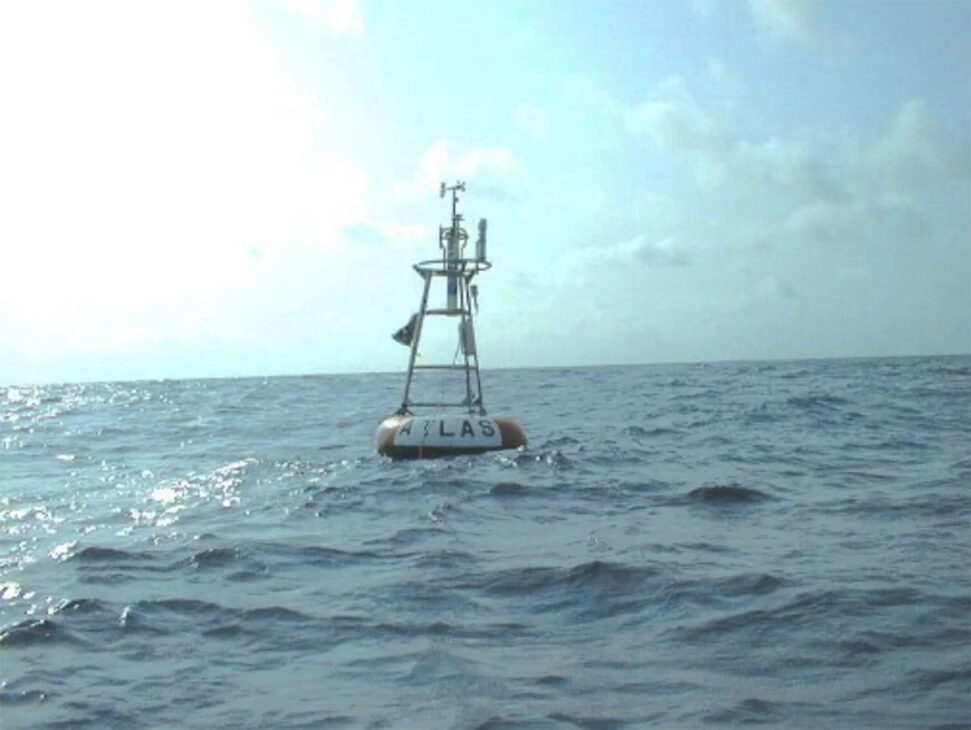 Descubra a Ilha Nula, uma ilha fictícia no ponto zero da Terra, na coordenada 0,0 da Terra, situada no Golfo da Guiné, e entenda por que virou solução técnica e curiosidade global.