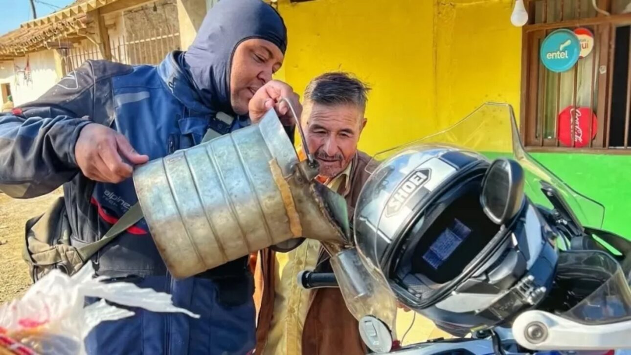 Gasolina a R$ 1,29 e venda em garrafas PET atraem brasileiros para abastecer na Bolívia em meio à crise e restrições crescentes na fronteira.