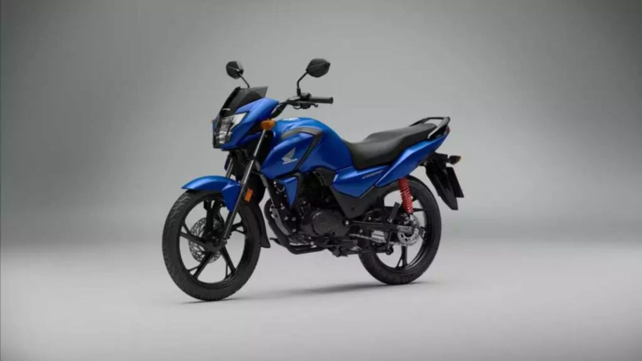 Honda CB125F 2026 faz mais de 66 km/l, tem autonomia de 700 km e painel digital. Conheça a nova moto urbana mais econômica do mercado.