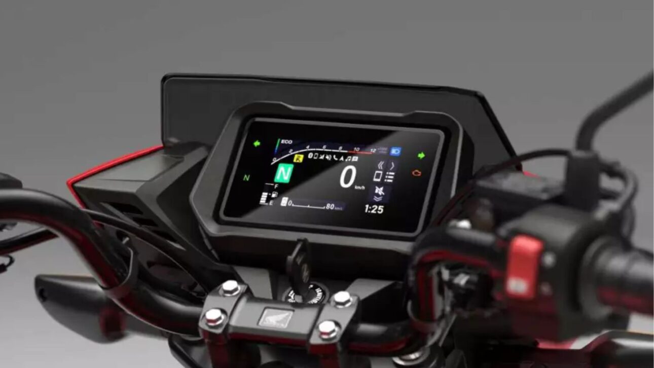 Honda CB125F 2026 faz mais de 66 km/l, tem autonomia de 700 km e painel digital. Conheça a nova moto urbana mais econômica do mercado.