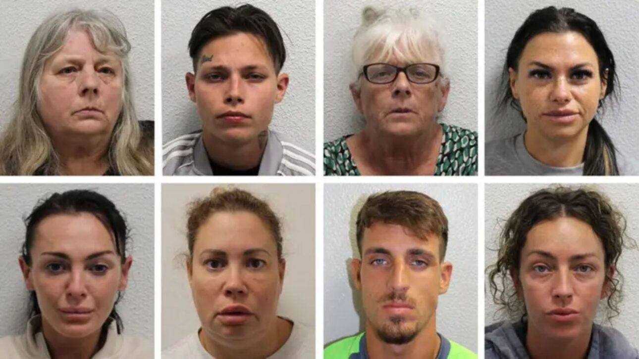 Os oito acusados da quadrilha: Tina Golding, Lillie Bright, Deborah Mason, Demi Kendall, Demi Bright, Anita Slaughter, Reggie Bright e Roseanne Mason