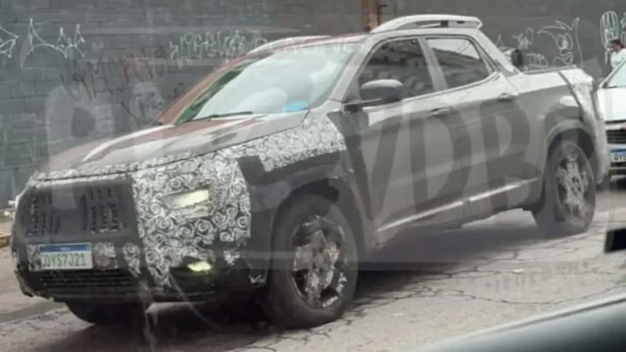 Nova Fiat Toro 2026 muda de nome para TD450, traz motor 2.2 turbodiesel, visual inspirado no Grande Panda e freio eletrônico. Confira.