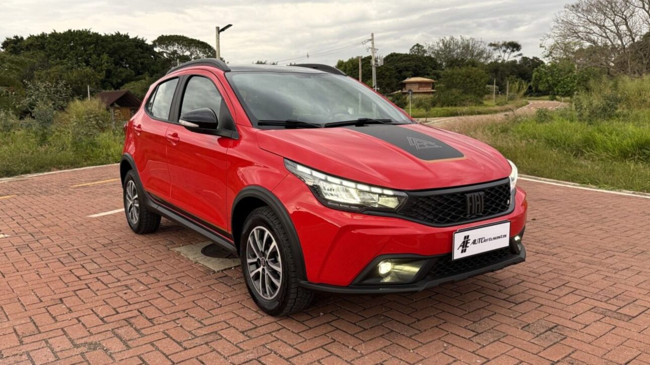 Fiat relança Argo Trekking 2026 com motor 1.3, câmbio manual e preço abaixo de R$ 100 mil. Veja novidades, tabela de versões e ajustes no mercado. (Imagem: Autoentusiastas)