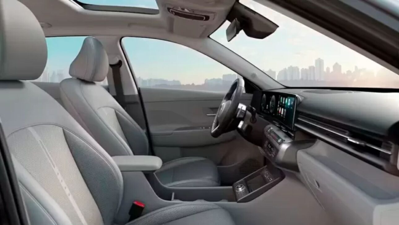 Descubra como o Hyundai Kona atinge 18,4 km/l na cidade e se destaca em consumo, tecnologia e segurança frente a rivais do segmento SUV híbrido.