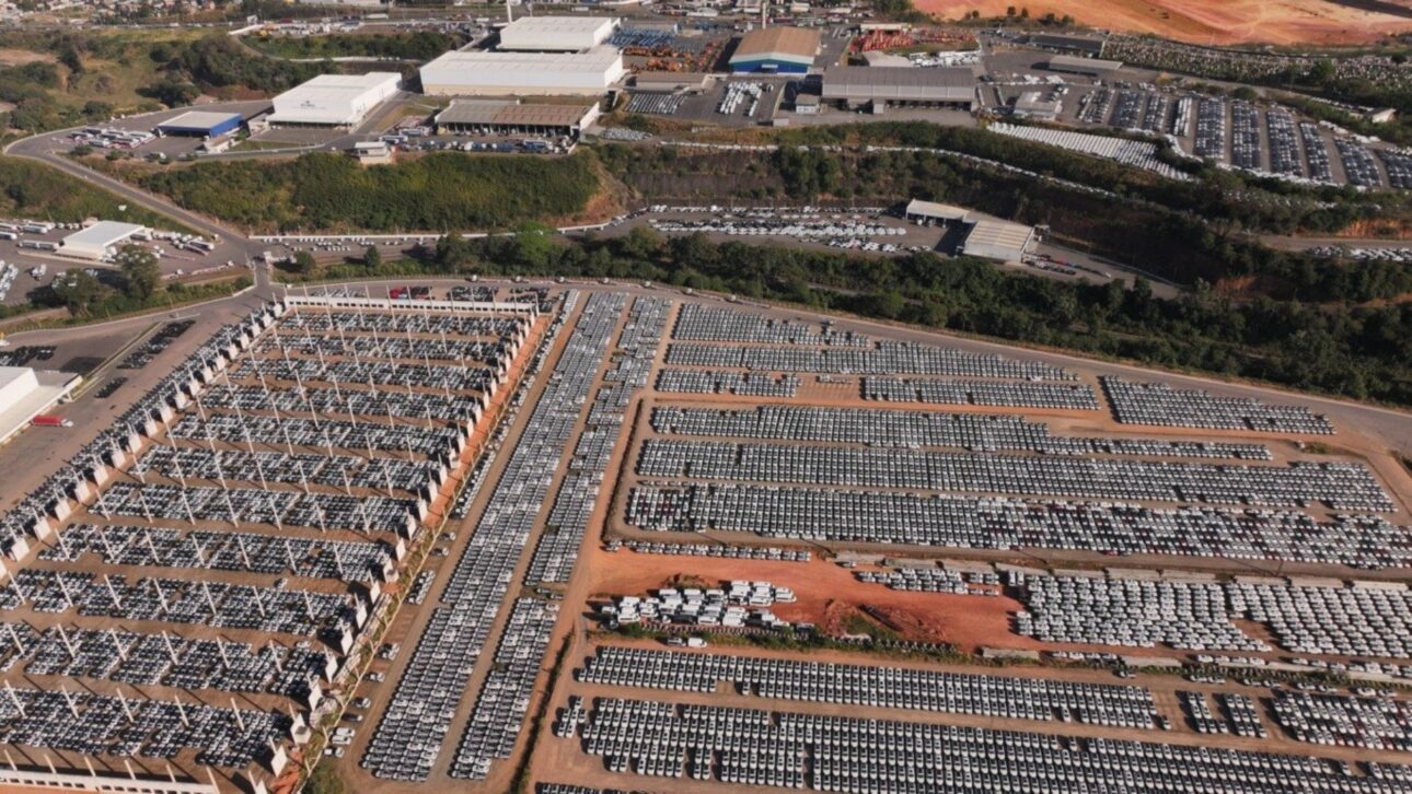 Porto de Vitória lidera importação de veículos no Brasil, com mais de 105 mil carros chineses no 1º semestre de 2025. (Imagem: Thiago Soares/Folha Vitória)