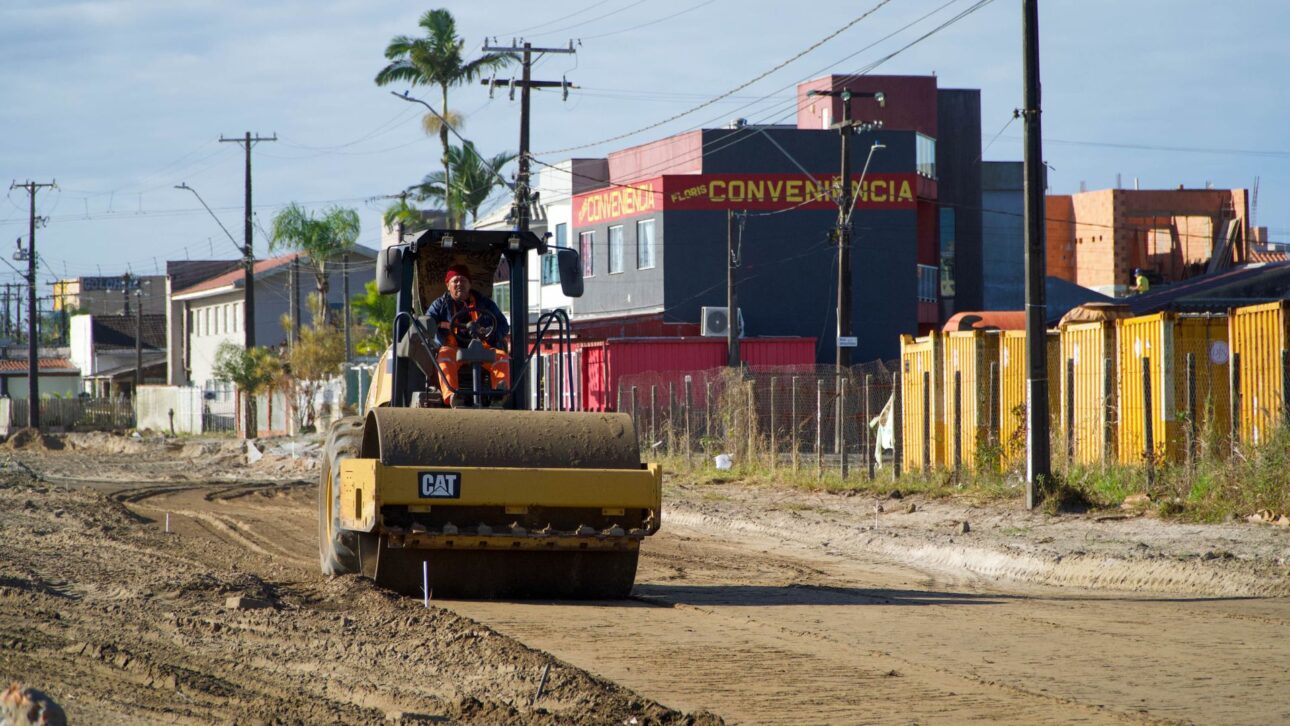 Paraná inicia duplicação da PR-412 com pavimento de concreto, investimento de R$ 274 milhões e melhorias para mobilidade no Litoral.