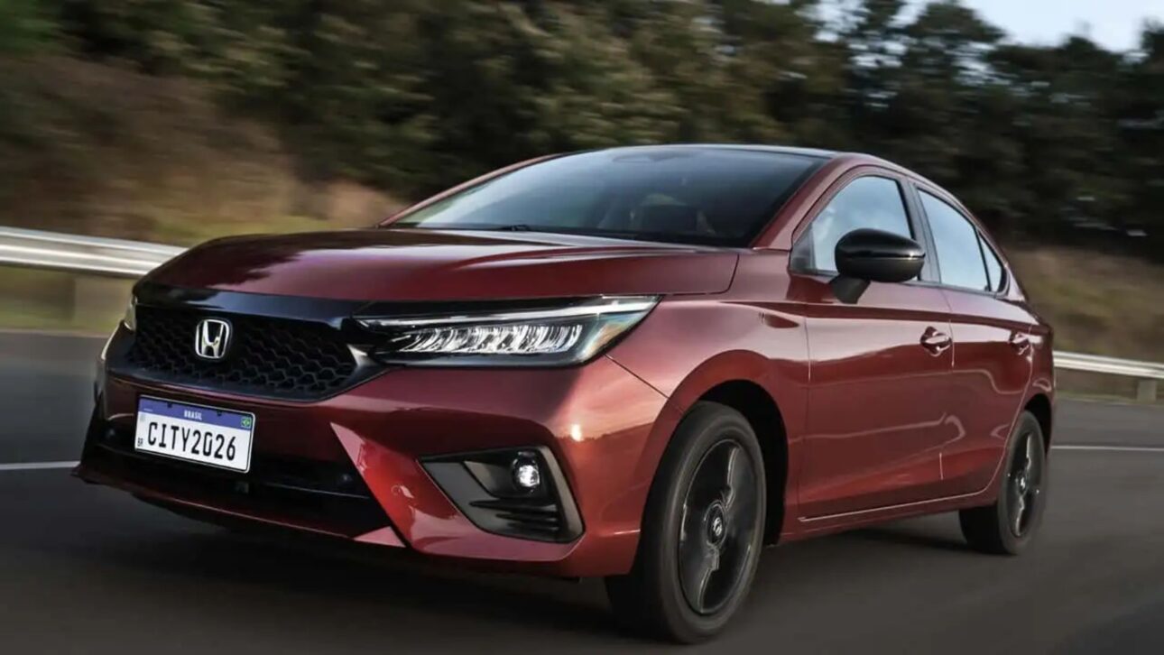 Honda lança o City Sport 2026 com visual exclusivo, motor 1.5 de 126 cv, câmbio CVT Step Shift e pacote Honda Sensing completo.