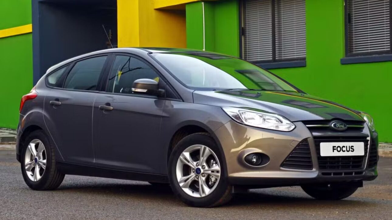 Ford Focus SE 2015 usado com motor 1.6 e ótimo custo-benefício entre hatches médios (Imagem: divulgação)