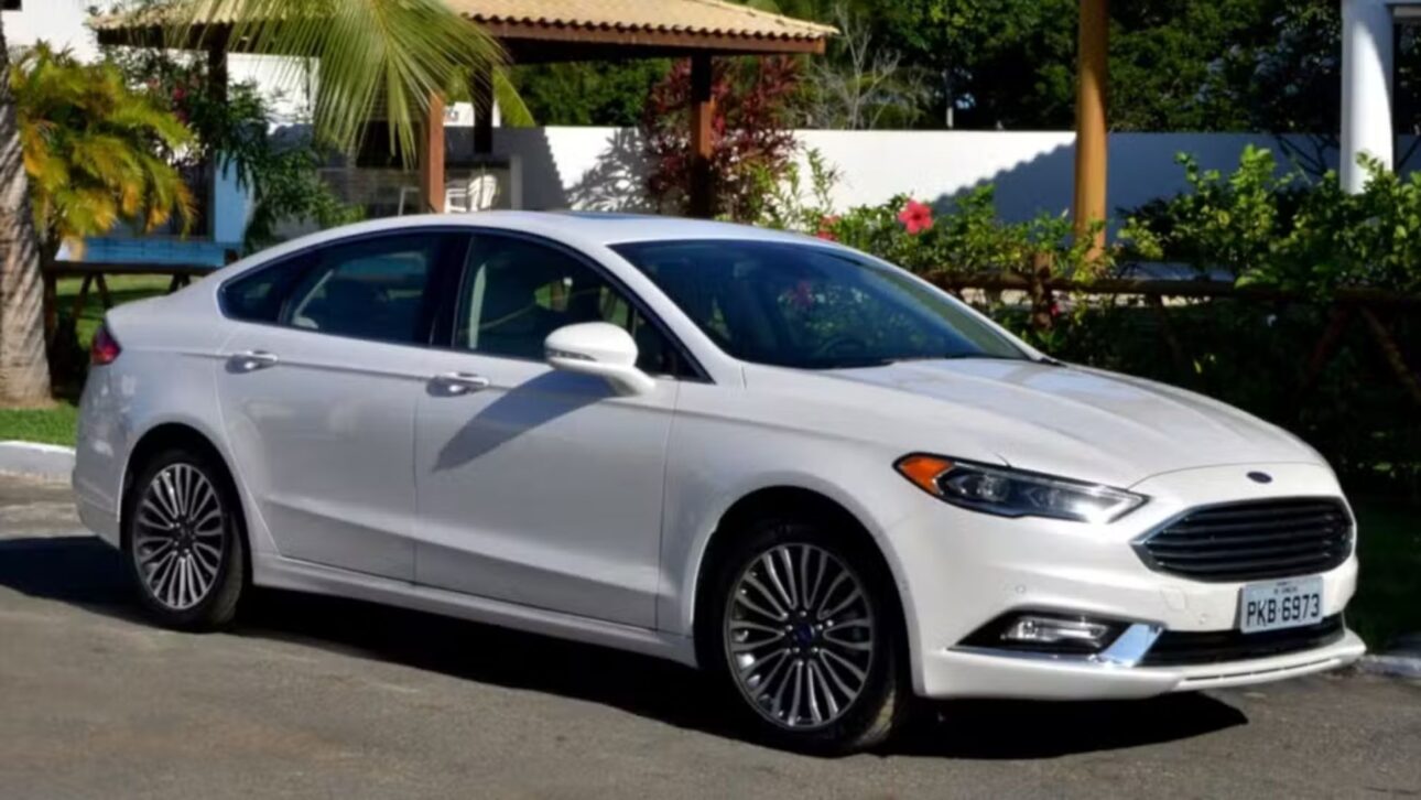 Ford Fusion 2.0 EcoBoost 2018 usado com desempenho de sedã premium (Imagem: divulgação)