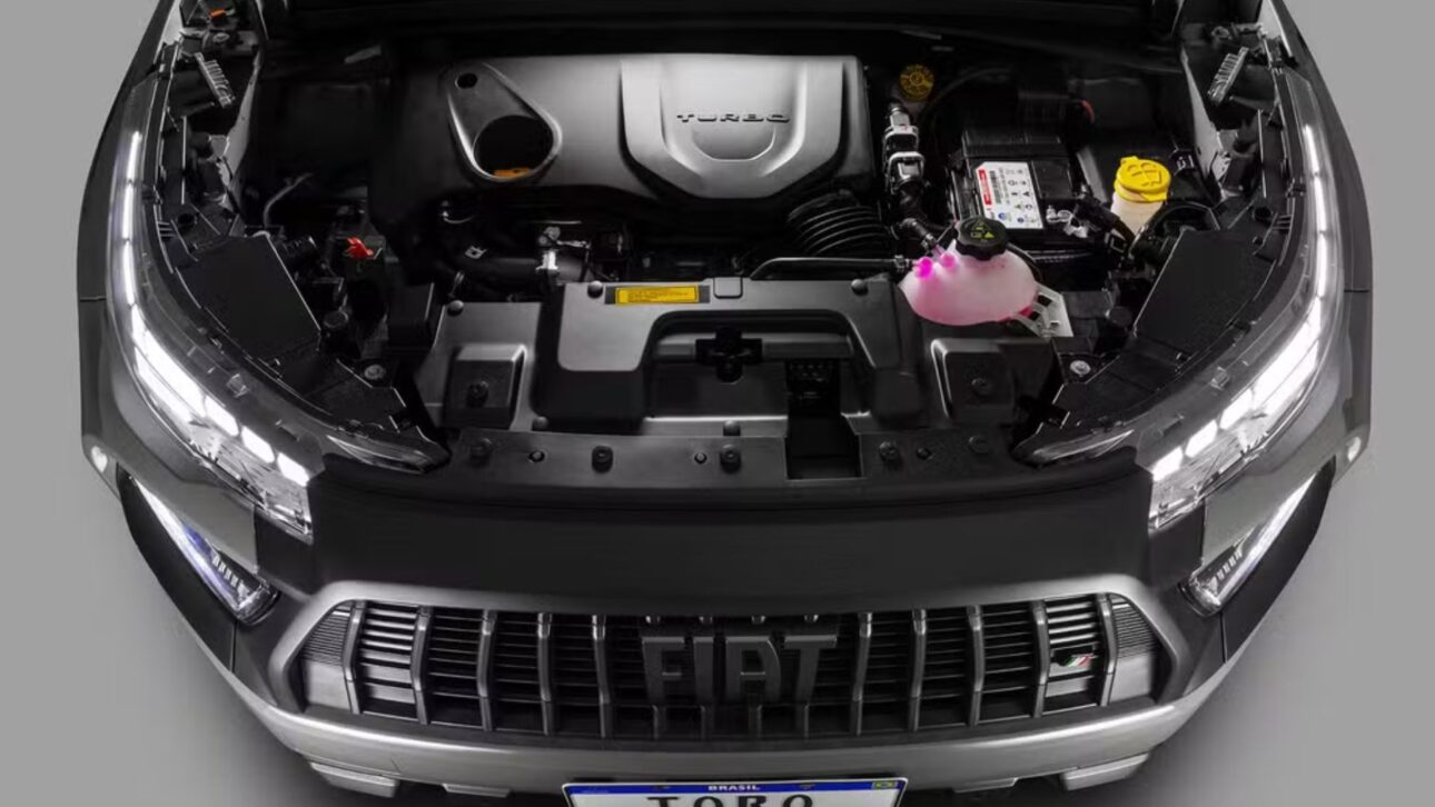 Fiat Toro 2026 chega com motor diesel de 200 cv, freios a disco, Auto Hold e novos itens, mas mantém limitações internas e de segurança.