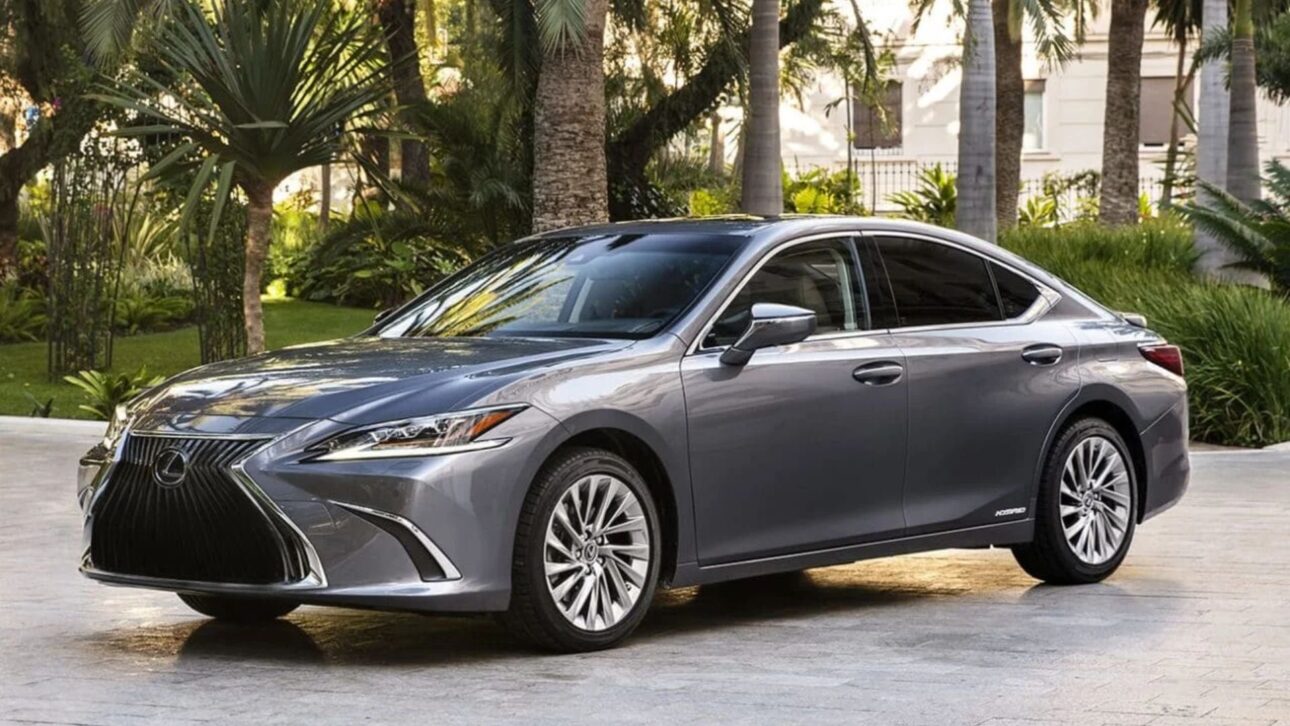 TST compra 30 Lexus ES300h híbridos de luxo, com 210 cv e consumo acima de 15 km/l, em aquisição que supera R$ 10 milhões.