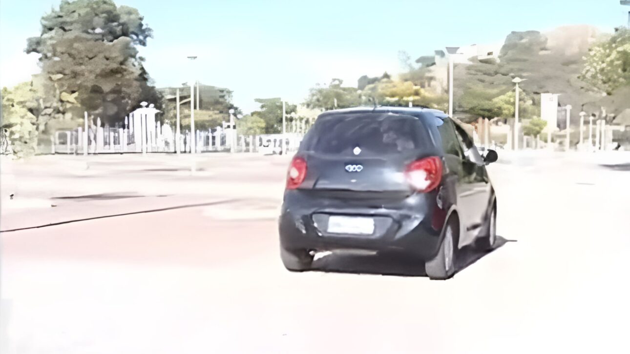 Brasileiro cria sistema que promete mover carros com água, oferecendo autonomia de 1000 km por litro e custo abaixo de R$ 2 mil.