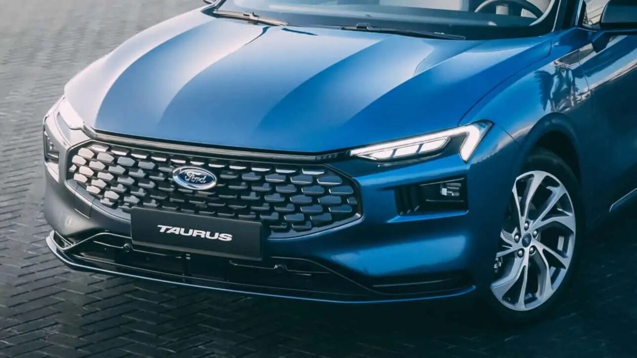Ford prepara retorno aos carros de passeio em parceria com a Volkswagen e pode lançar novos modelos a combustão no mercado global.