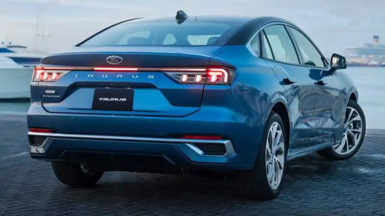Ford prepara retorno aos carros de passeio em parceria com a Volkswagen e pode lançar novos modelos a combustão no mercado global.