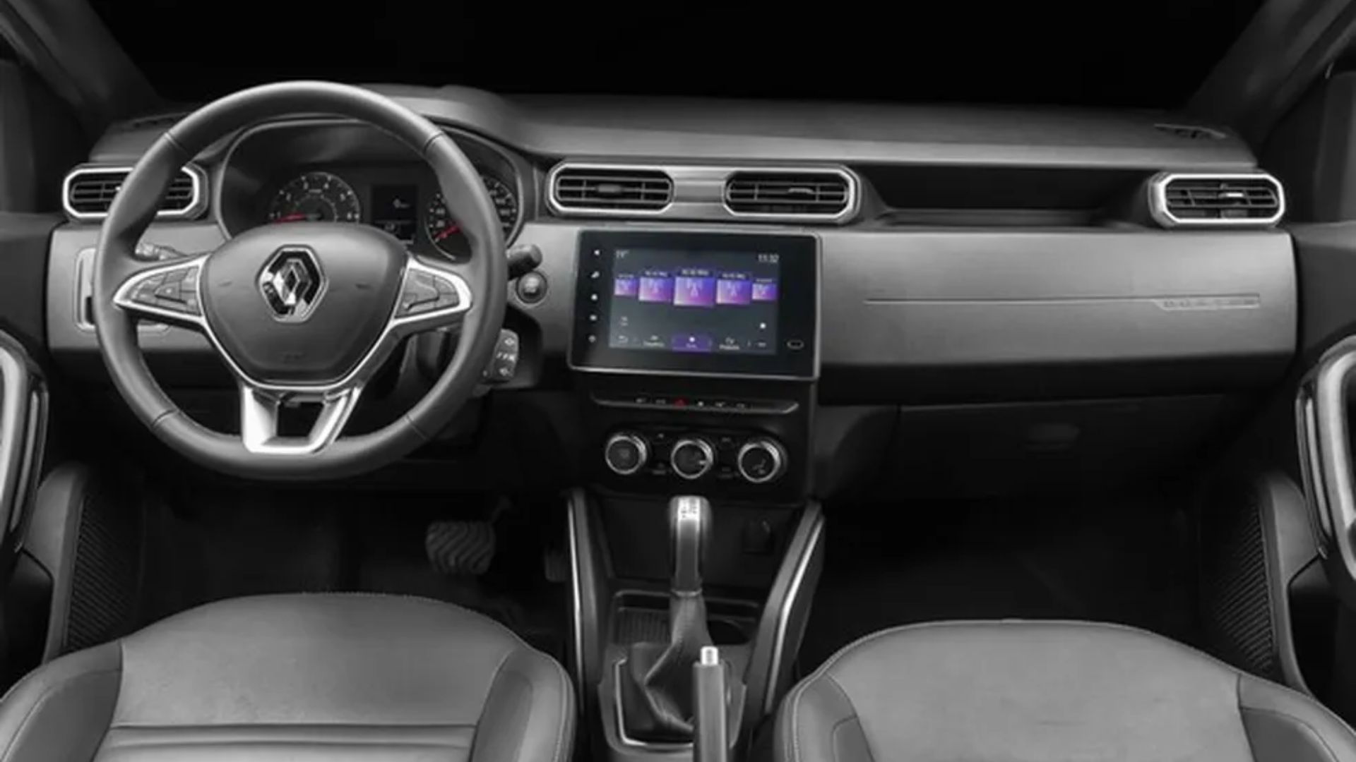 Novo Renault Duster aparece em testes no Brasil com motor híbrido de até 140 cv, plataforma do Kicks e pacote eletrônico avançado.