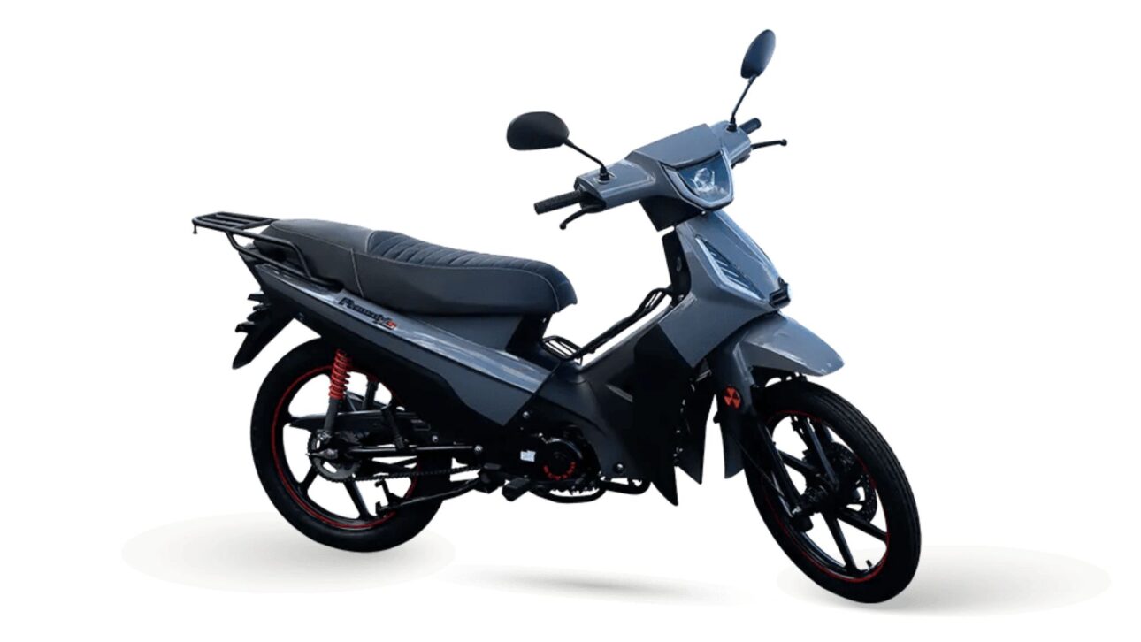 Shineray Phoenix S EFI traz injeção eletrônica e praticidade, sendo um ciclomotor econômico até 15 mil reais (Imagem: divulgação)