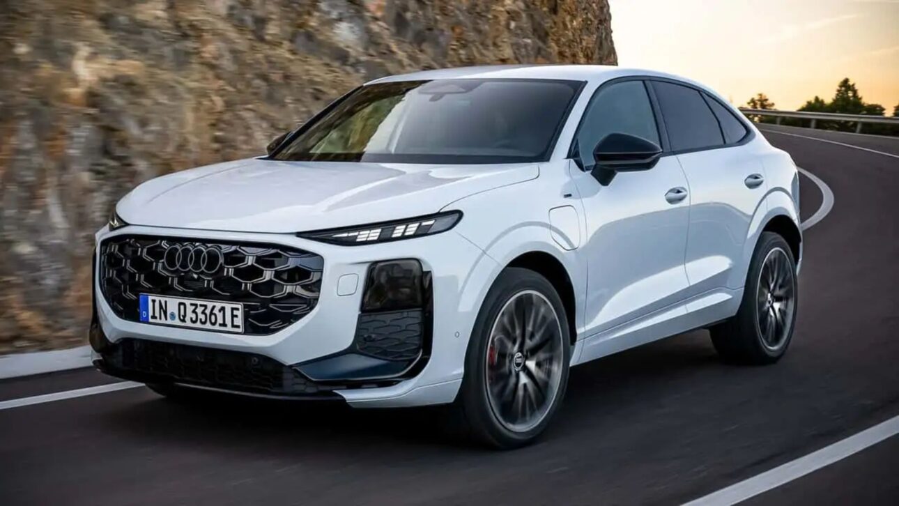 Novo Audi Q3 Sportback estreia na Europa com motor híbrido de 272 cv, faróis micro LED e até 118 km de autonomia elétrica.