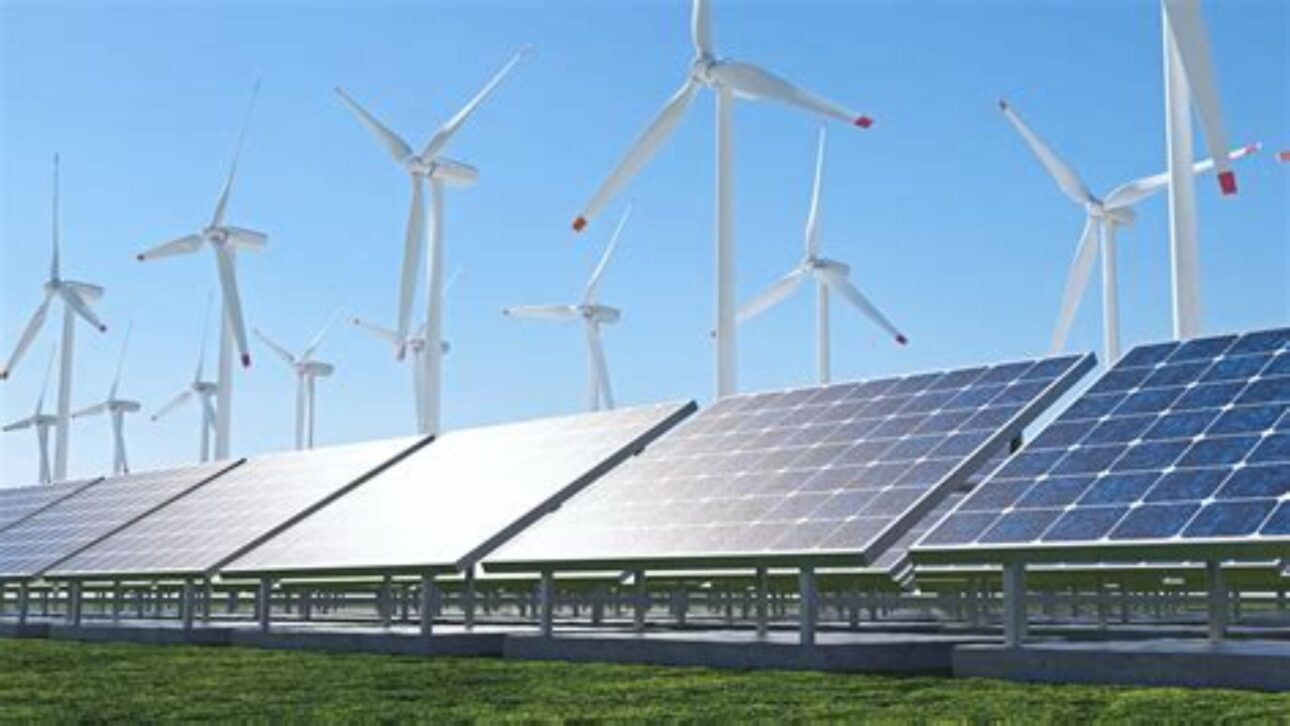 Turbinas eólicas e painéis solares simbolizam a transição energética da China rumo ao eletroestado, com foco em renováveis. (Imagem: APAC Insider)