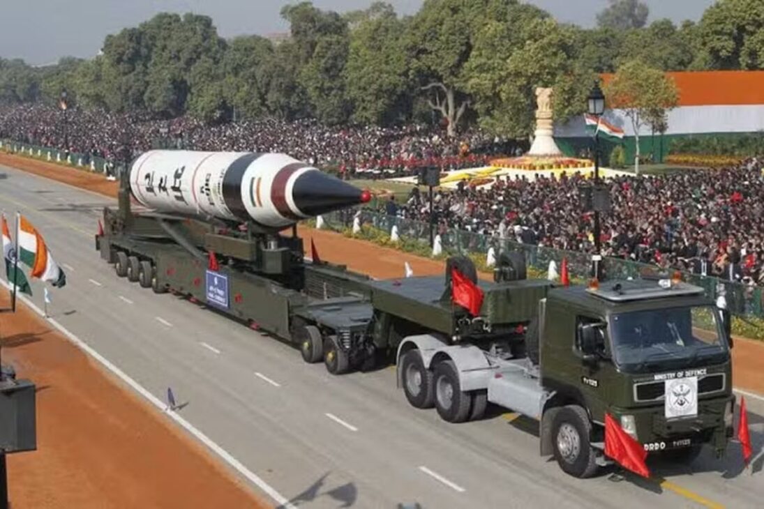 Índia testa míssil capaz de atingir a China com alcance superior a 5.000 quilômetros e apto a transportar ogivas nucleares