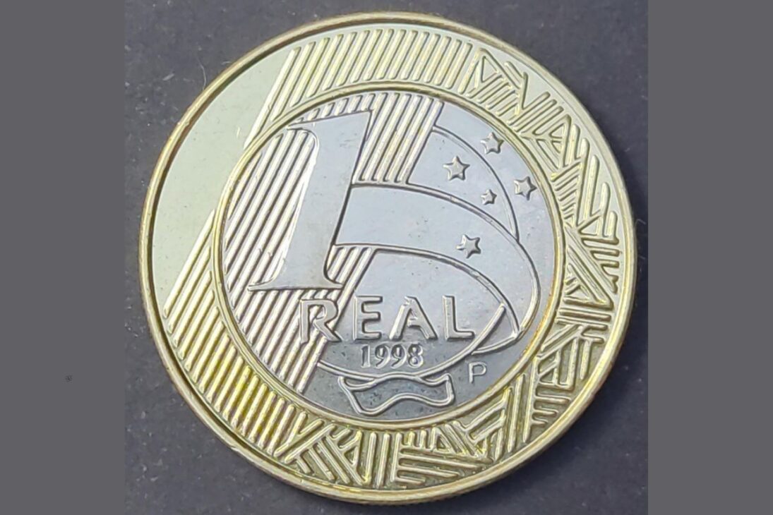 Moeda de 1 real de 1998 com letra “P” pode valer até R$ 7 mil no mercado numismático brasileiro