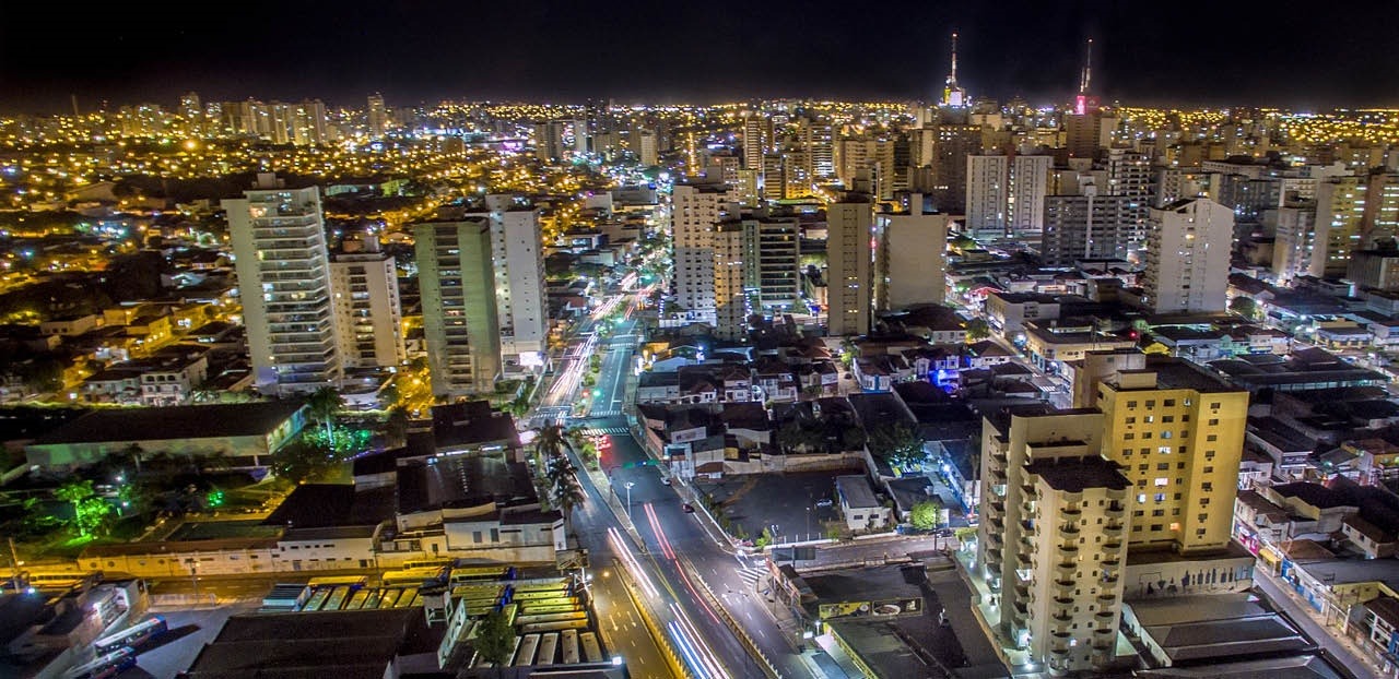 Descubra cidades brasileiras com aluguel barato e excelente infraestrutura, apontadas por surpreender pela qualidade de vida.