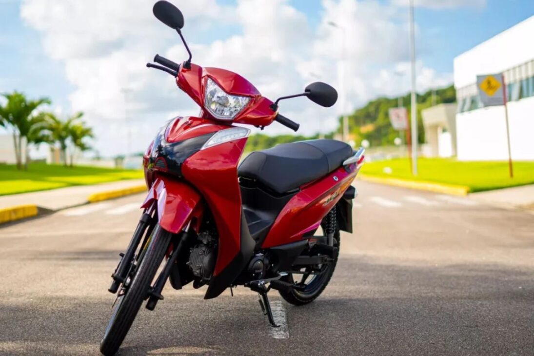 Nova cinquentinha da Shineray roda até 135 km com 3 litros e custa só R$ 10.590 com recursos inéditos na categoria