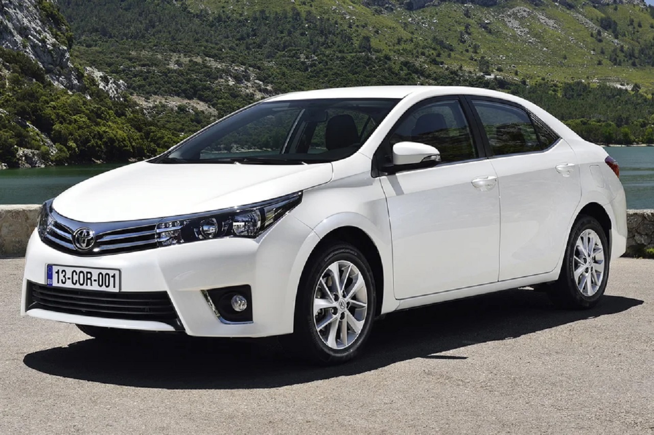 Por até R$ 74 mil, Corolla 1.8 da Toyota usado entrega motor 1.8, câmbio automático e fama de “inquebrável”