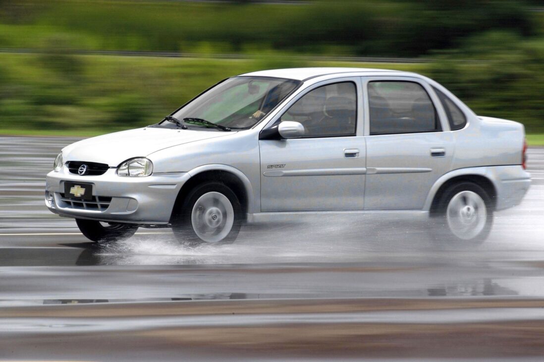 O carro icônico da Chevrolet que reinou entre os sedãs médios no Brasil: vendeu mais de 3 milhões de unidades